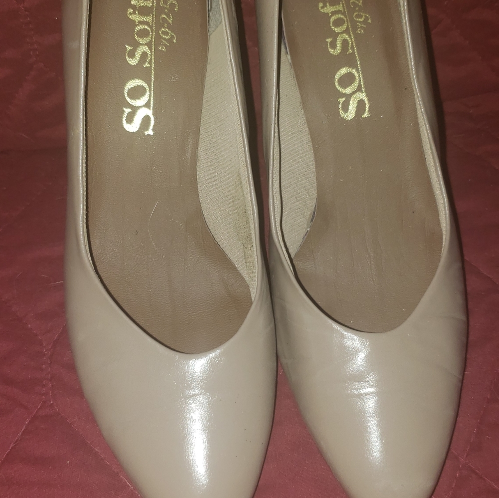 So Soft by 9 2 5 Leather Pumps
